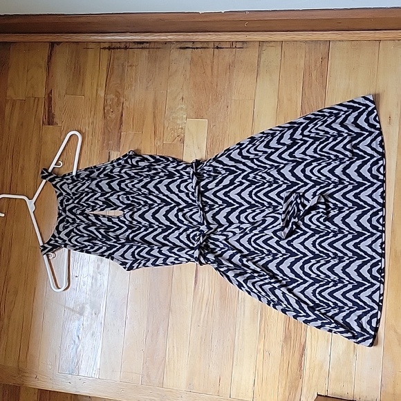 Banana Republic Dress - Picture 7 of 13